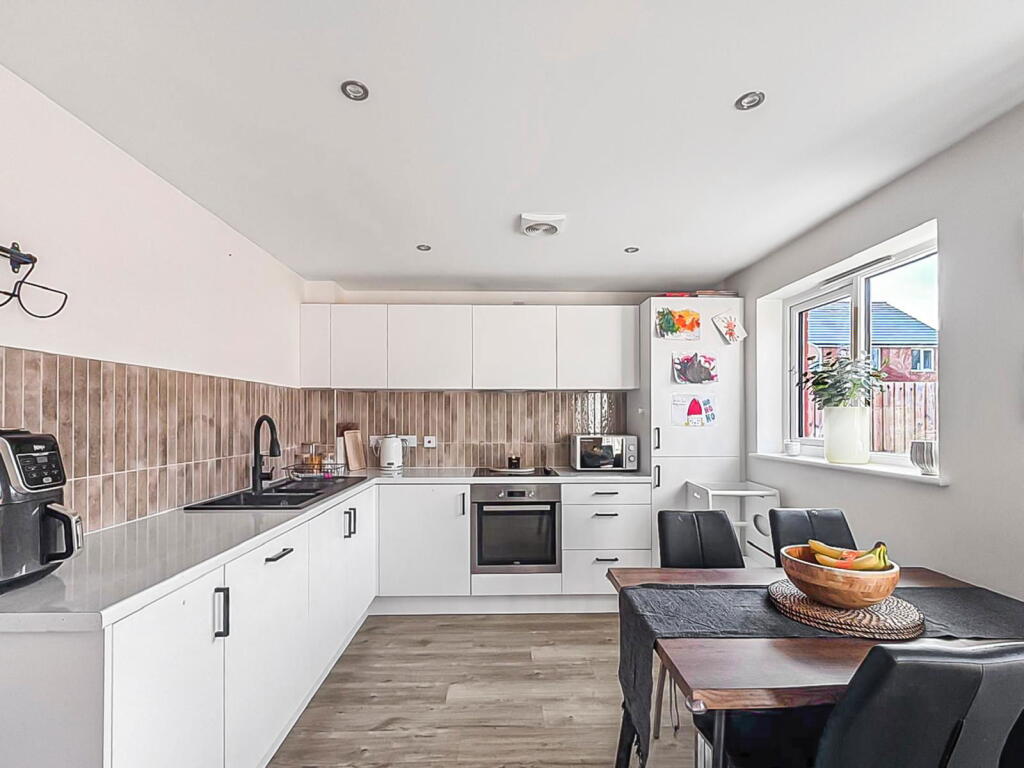 Great Oldbury, Gloucestershire, GL10 3GY photo 4