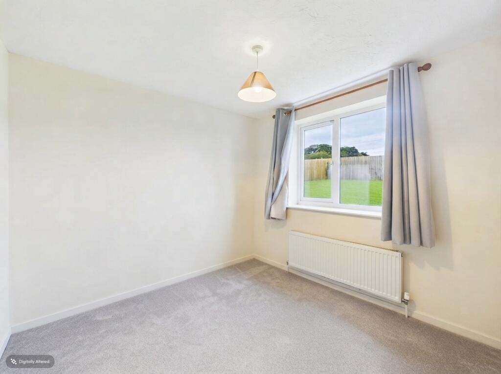 Apartment in Stoke-on-Trent - View 4