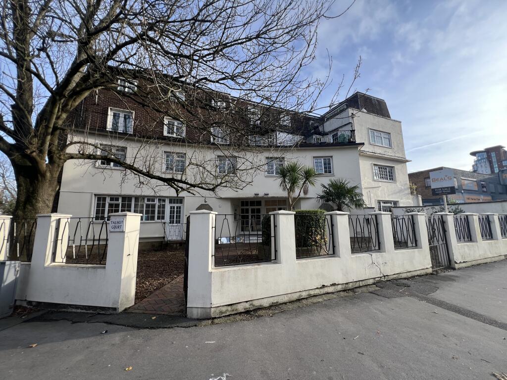 Main image of property: Queens Way, 