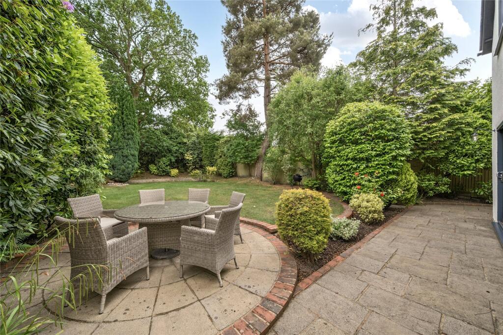House in Surrey Heath, Lightwater, Windlesham - View 3