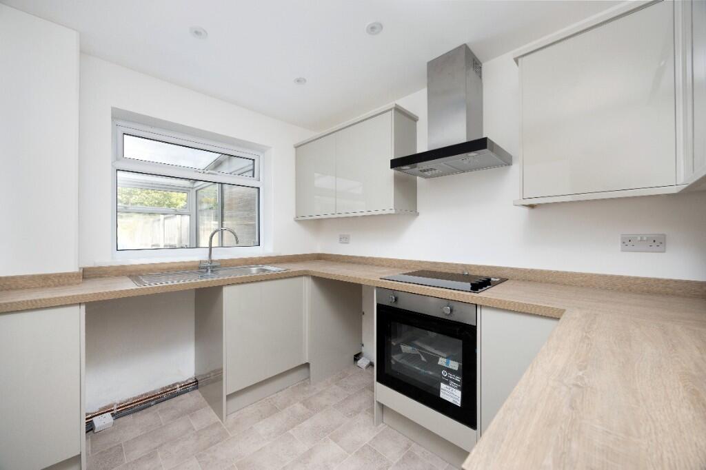 Fleur De Lys Drive, Southwick photo 2