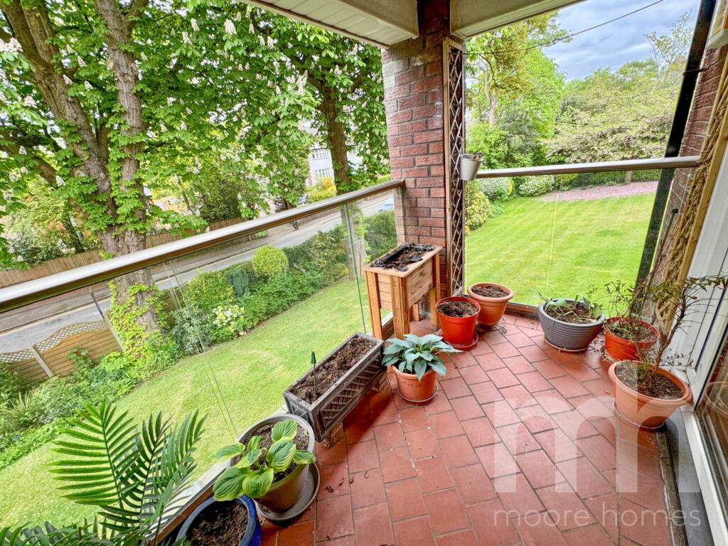 2-bed flat on FOTHERGILL GRANGE, Hulme Hall Road, Cheadle Hulme SK8 6LF, £425,000