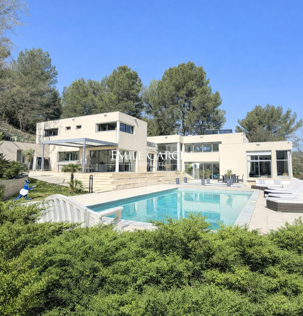Main image of property: Provence-Alps-Cote d`Azur, Bouches-du-Rhône, Aix-en-Provence