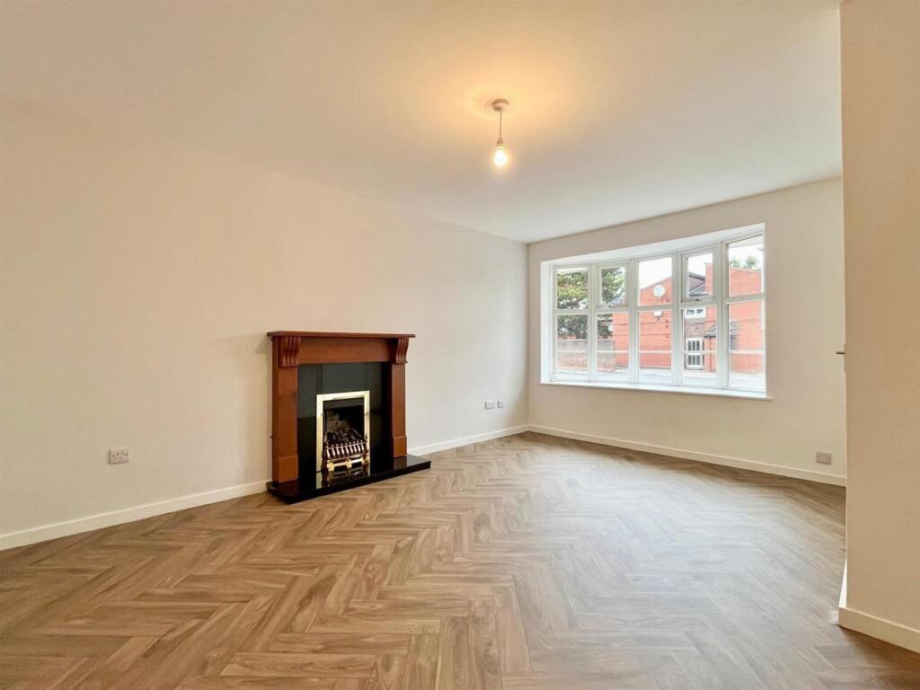 House in Sutton Coldfield, Walmley Ash, Minworth - View 2