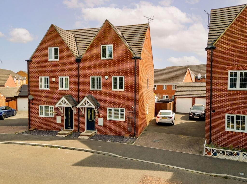 Main image of property: Foskett Way, Aylesbury, HP21