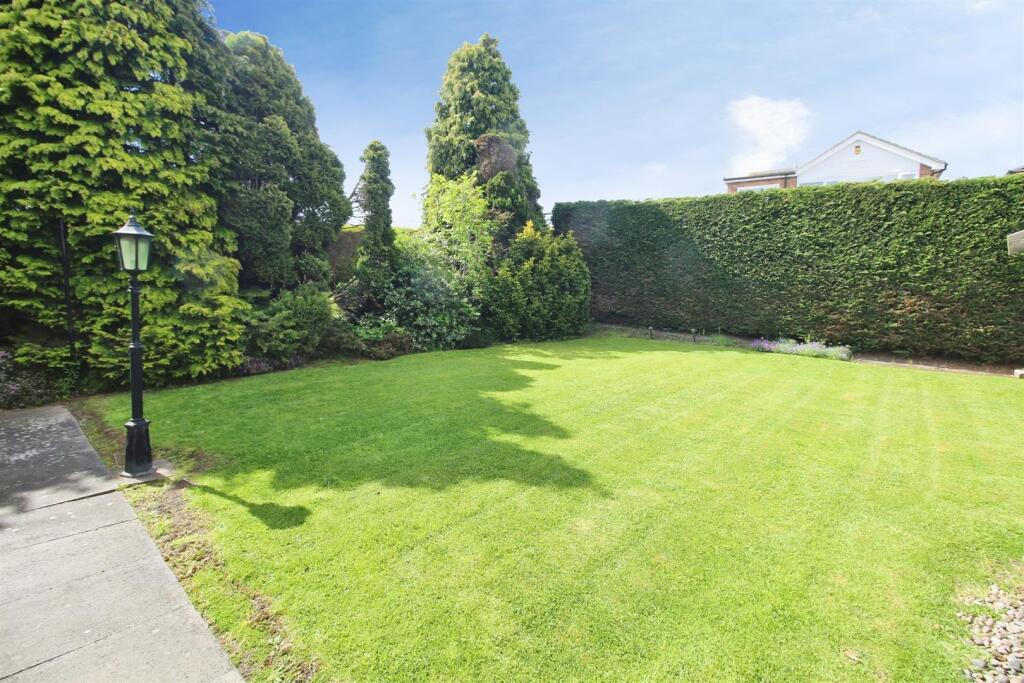 Swithens Lane, Rothwell, Leeds photo 2