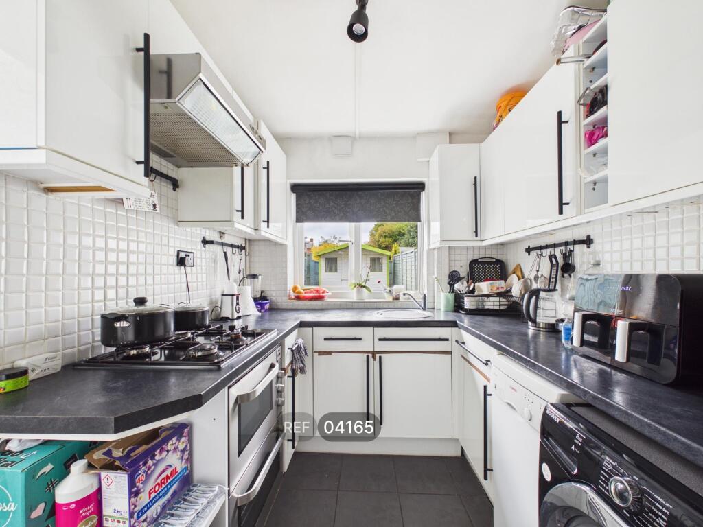 House in Gedling, Nottinghamshire - View 5