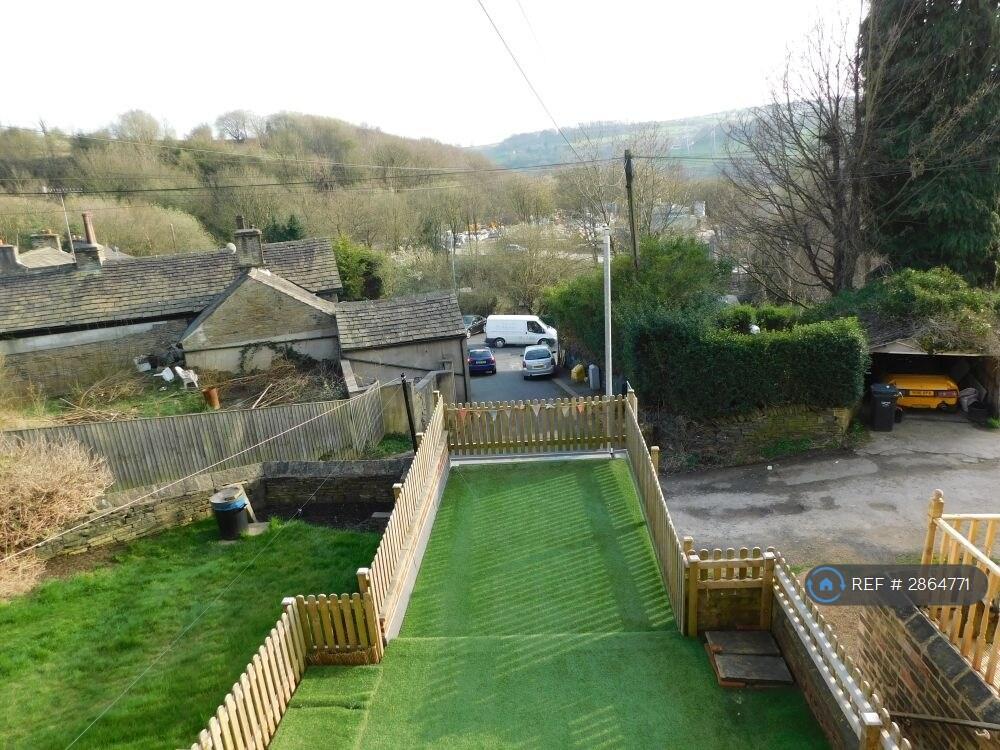Main image of property: Lane Ends, Hipperholme, HX3