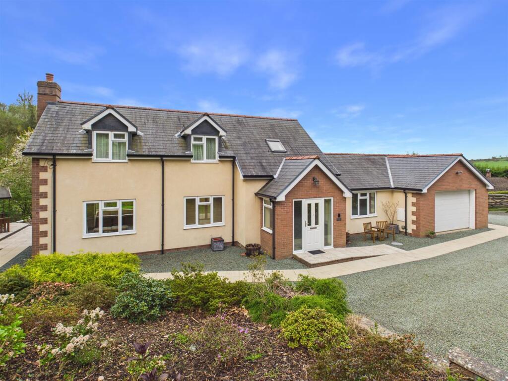 Main image of property: Llanfair Caereinion, Welshpool