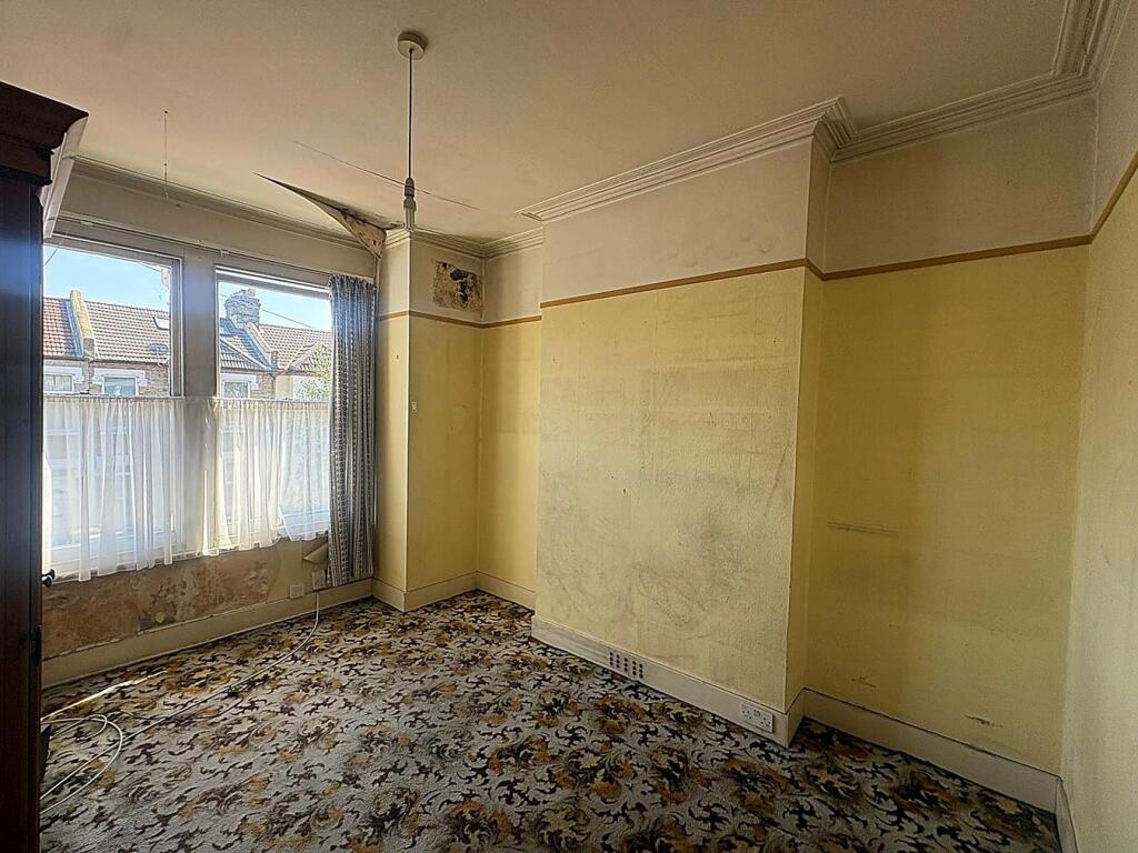 House in Bromley - View 5