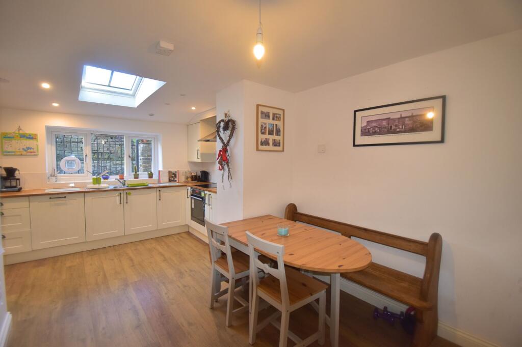 House in High Peak, Primrose Vale, Hayfield - More