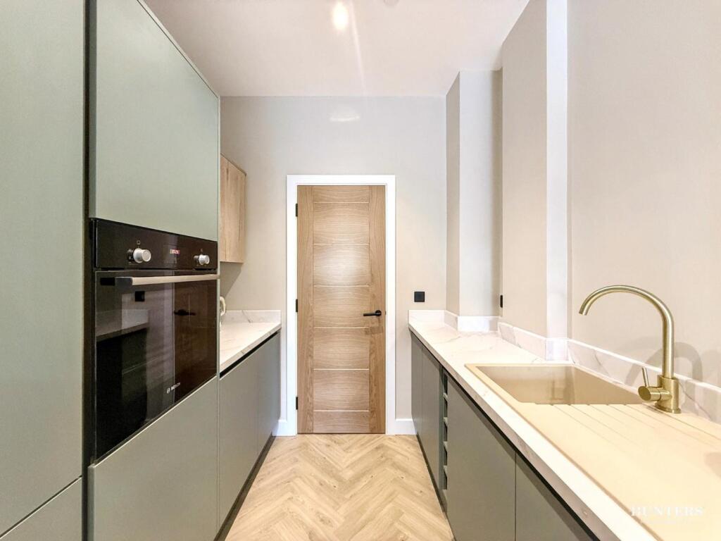 Apartment in Kirklees, Eightlands, Savile Town - View 4