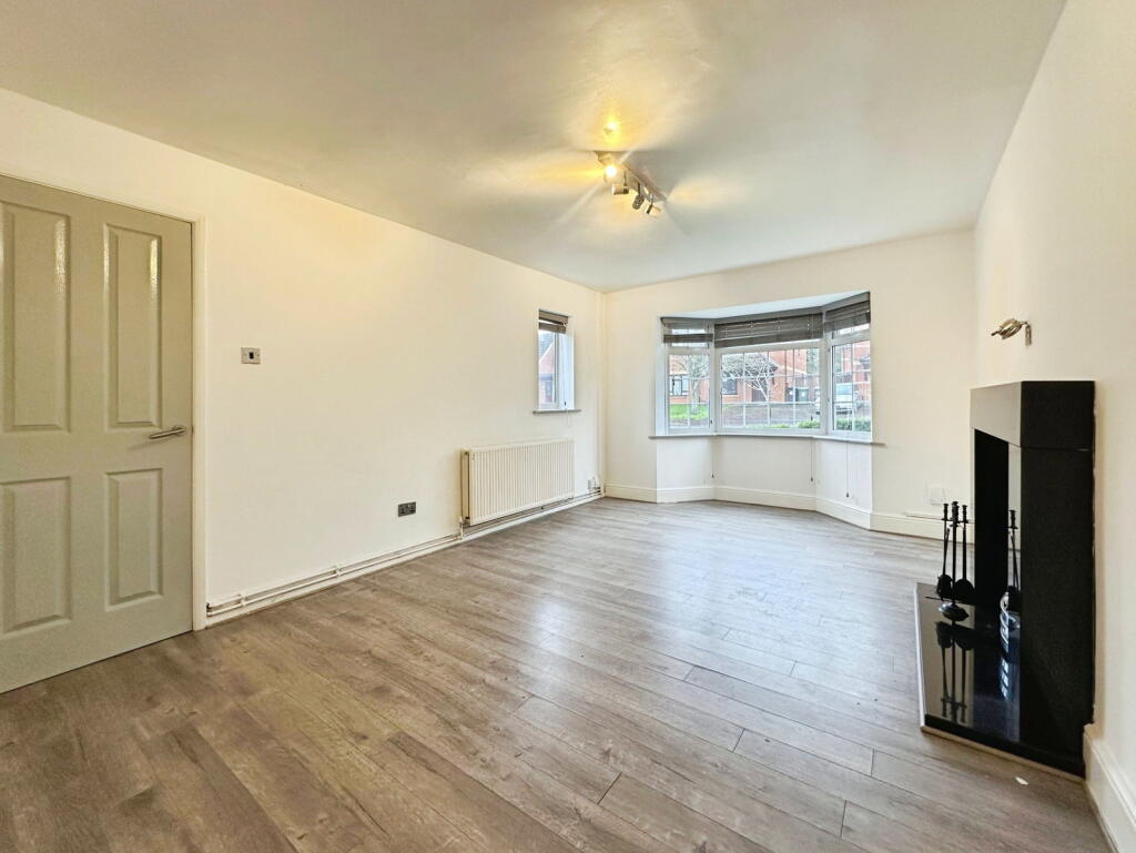 House in Wolverhampton, West Midlands - View 4