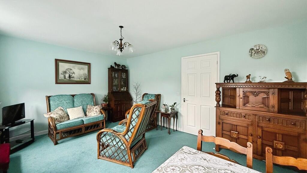 House in Warminster, Wiltshire - View 4