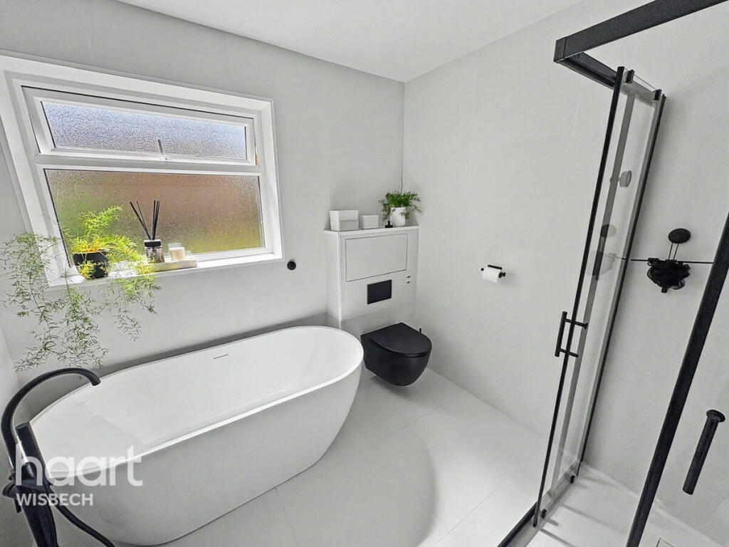 House in Peterborough - View 4