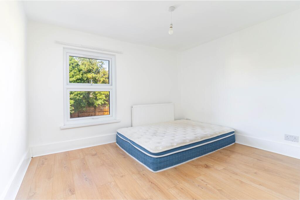 Apartment in London - View 3