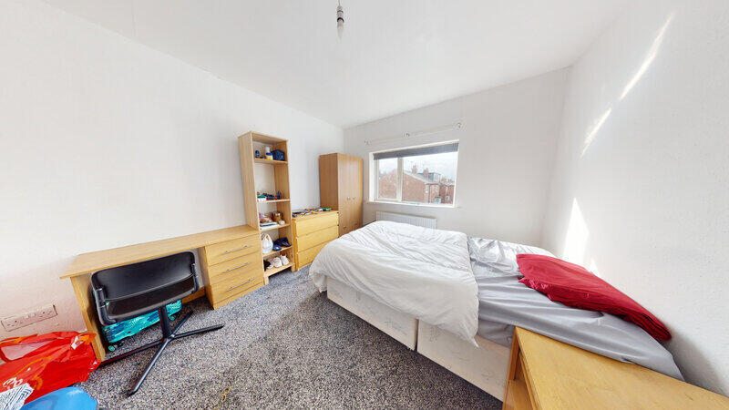 House in Leeds, Hyde Park - View 4