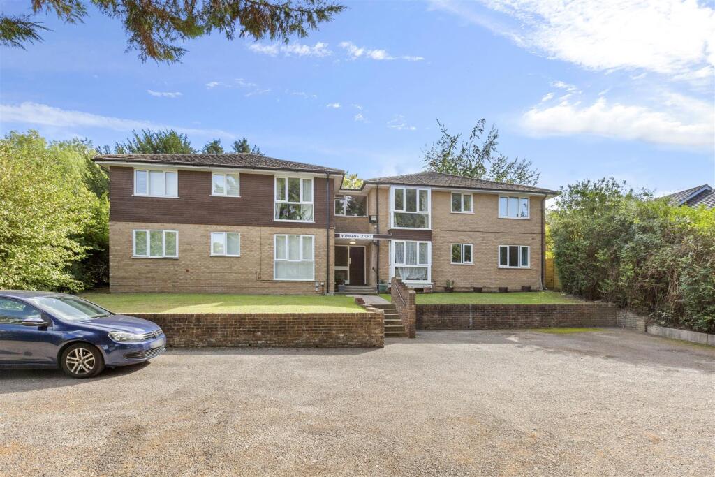 Main image of property: HIGH WYCOMBE