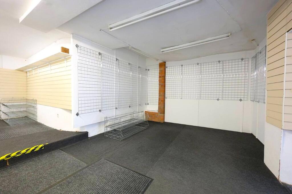 Apartment in Gloucester - More