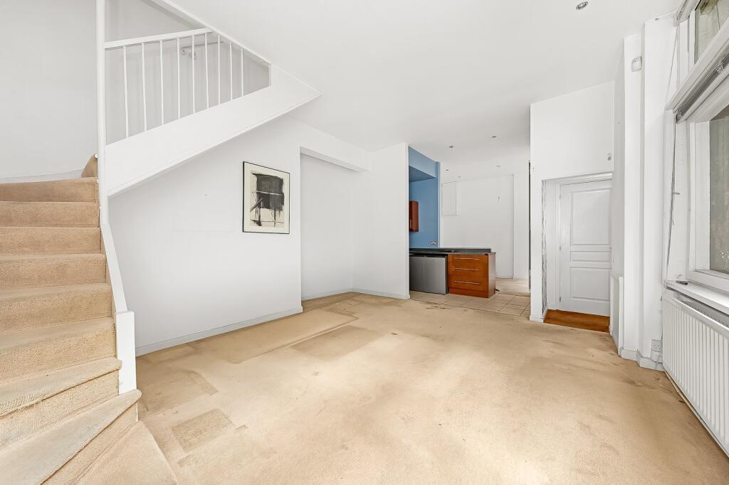 House in London - View 4