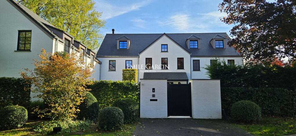 Main image of property: Walloon Brabant, Nivelles, Braine-l`Alleud