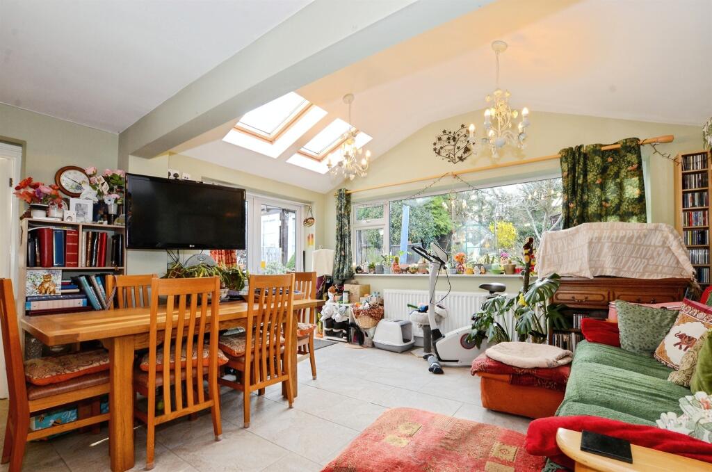 Additional image 3 of Wroxham Way, Harpenden