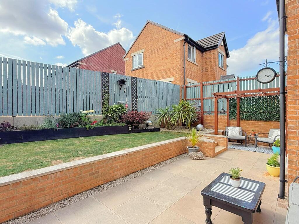 House in Leeds, West Yorkshire - View 4