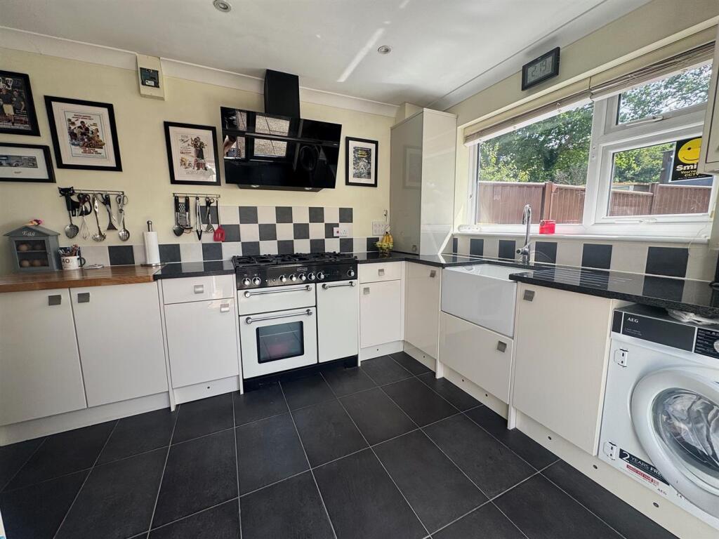 House in Redhill - View 4