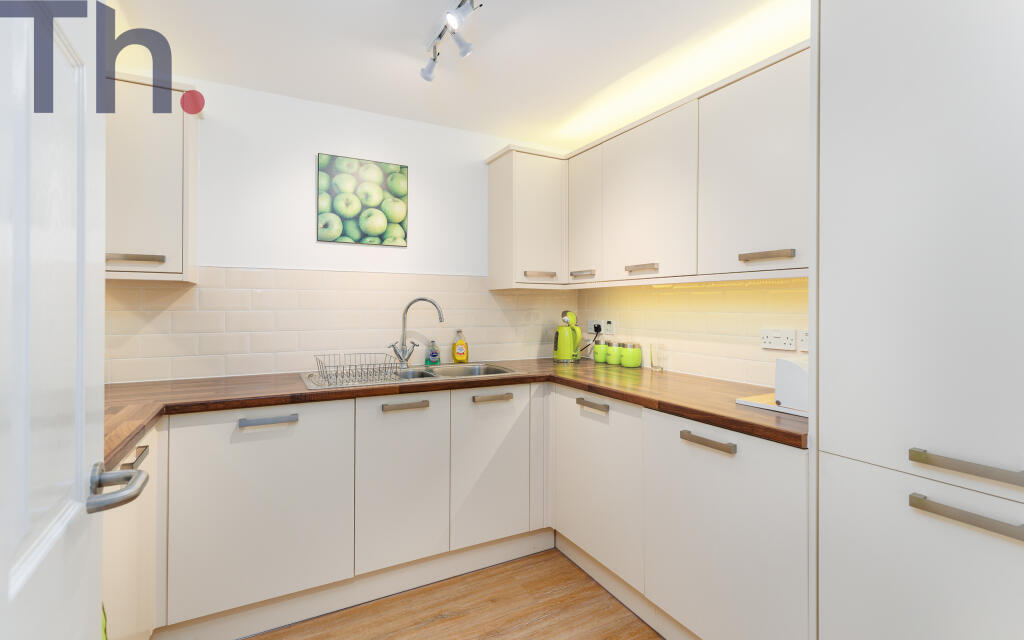 Apartment in Portsmouth - View 5