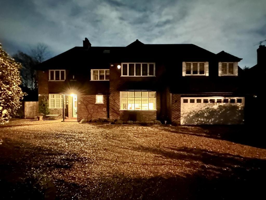 Main image of property: Wainwright Rd, Altrincham, WA14 4BW