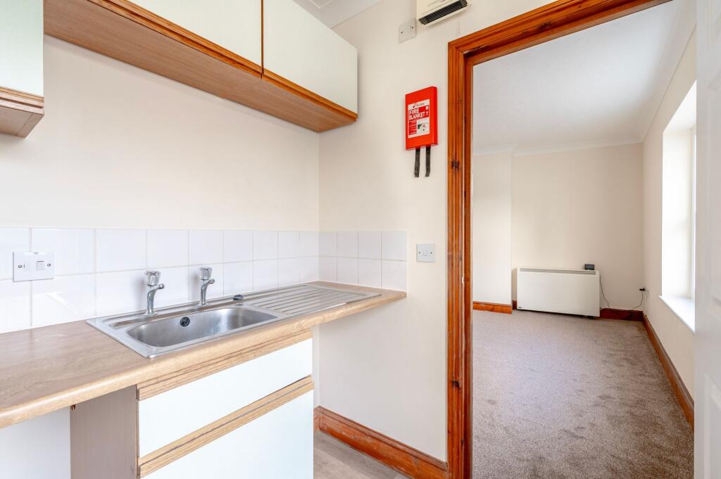 Apartment in East Suffolk, Lowestoft - View 5