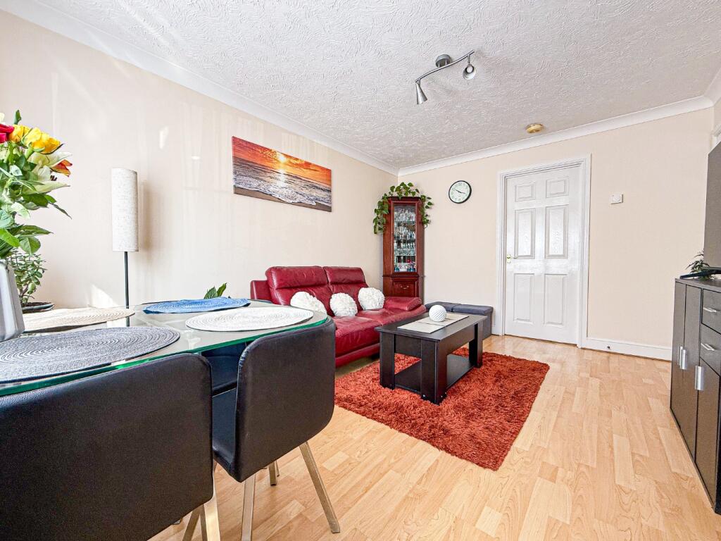 Standfast Place, Taunton, Somerset. photo 2