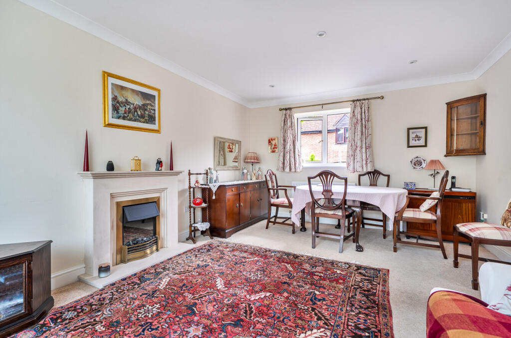 House in Guildford - View 4