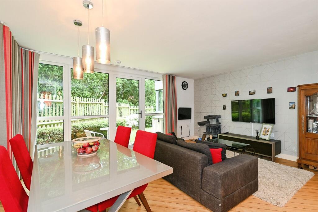 Apartment in Maidstone, Kent - View 3
