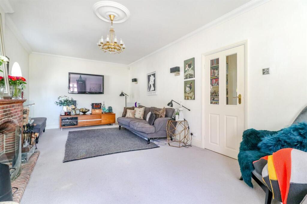 House in St Albans - View 5