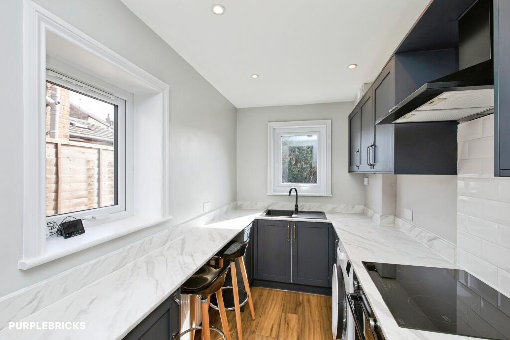 House in Nottingham - View 5