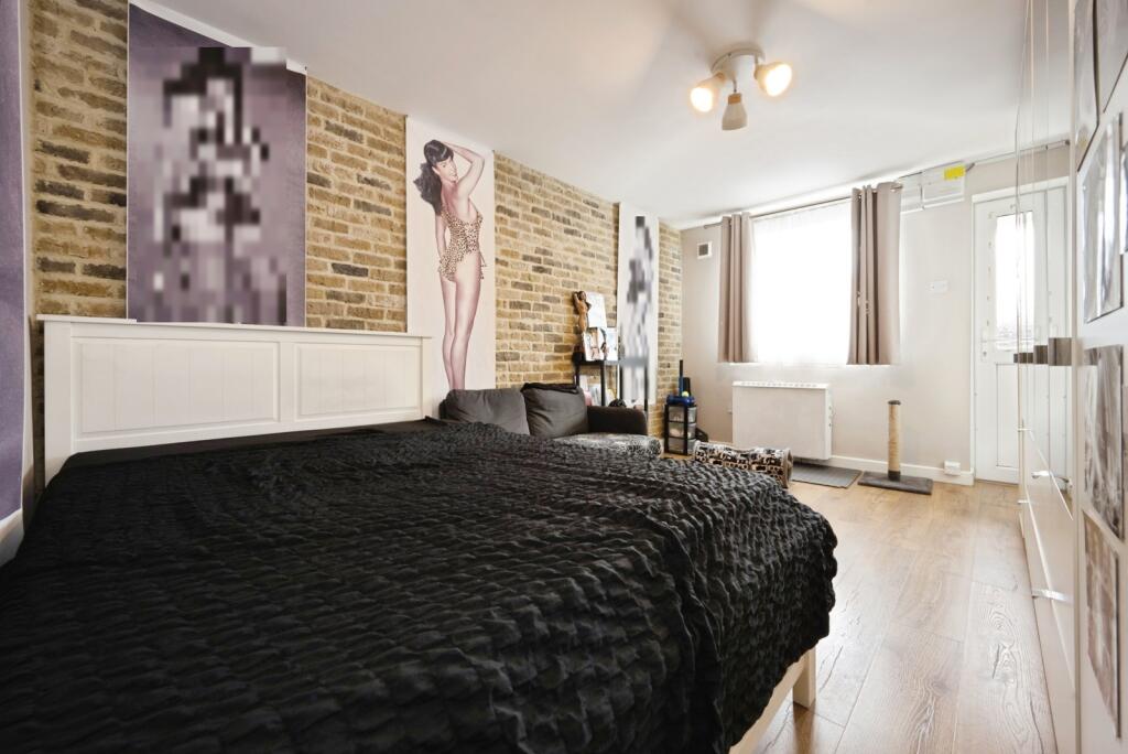 Apartment in Milton Keynes - View 2