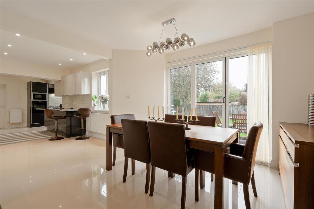 House in Leeds, Park Gate, Tranmere Park - View 4