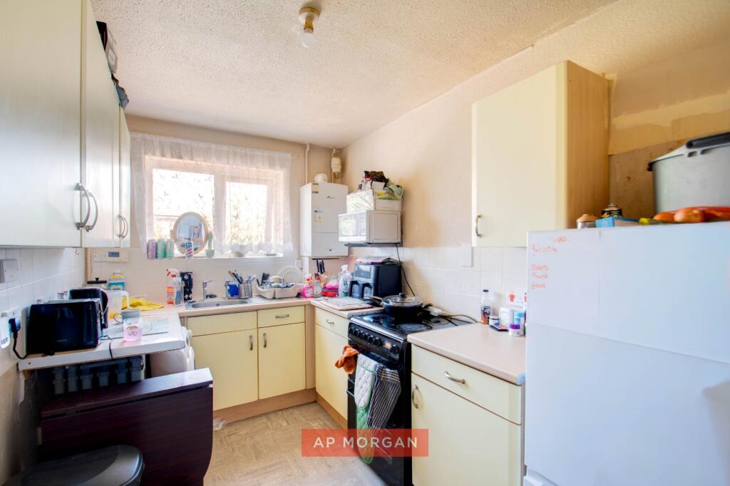 Evesham Road, Headless Cross, Redditch, Worcestershire, B97 photo 4
