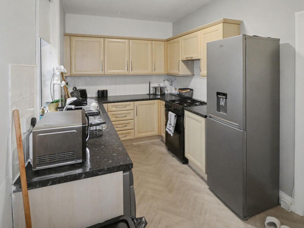 Heatherfield Road, Huddersfield, HD1 photo 3