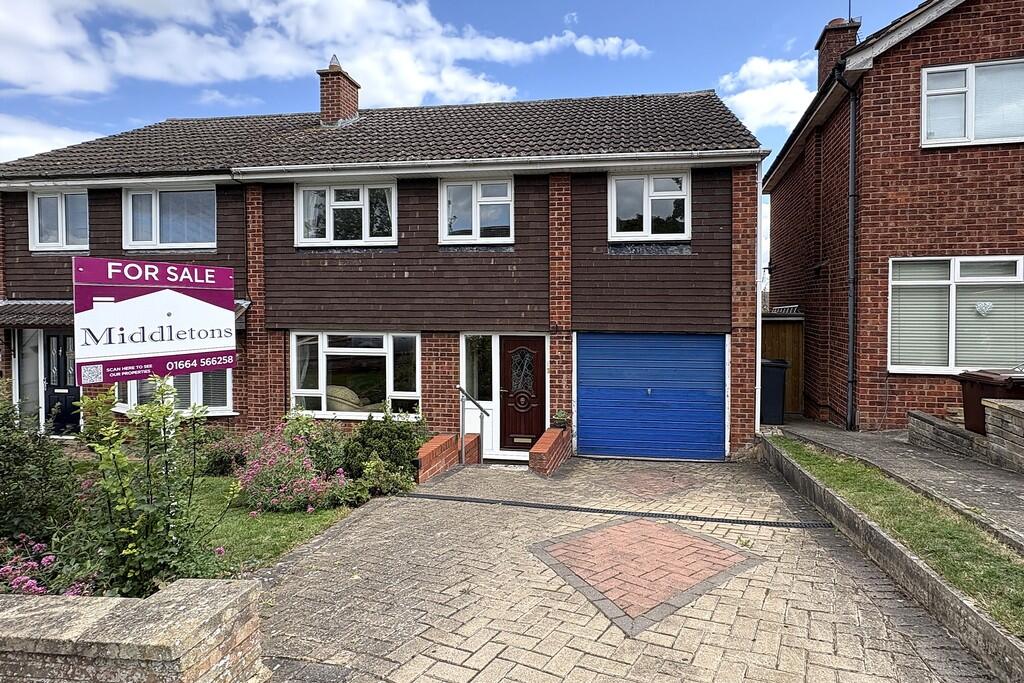 5-bed semi-detached on Lowesby Close, Melton Mowbray, £250,000