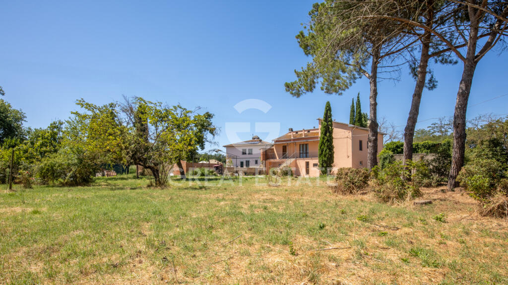 Main image of property: Umbria, Perugia, Castiglione del Lago