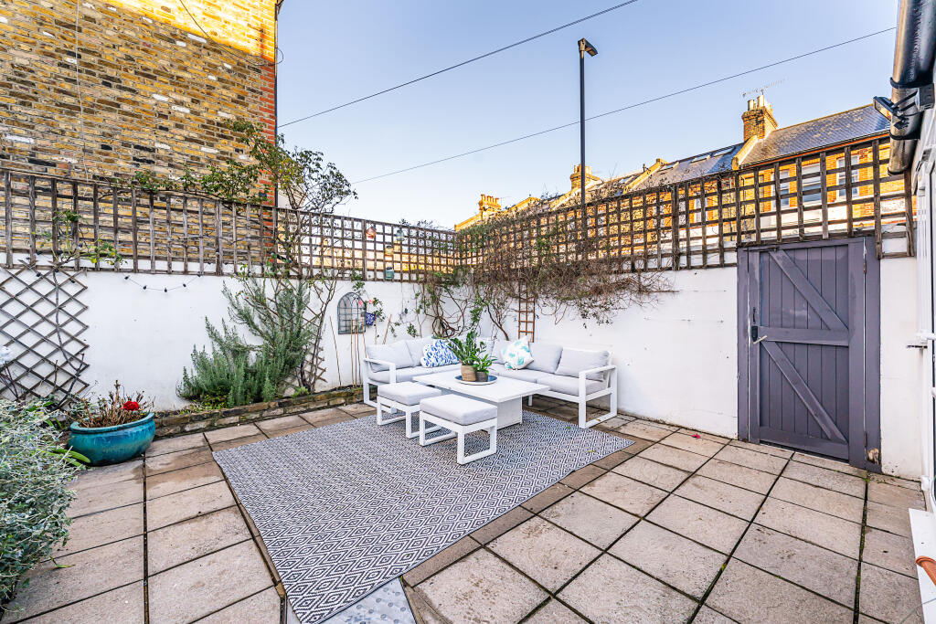 Rozel Road, London, SW4 photo 3
