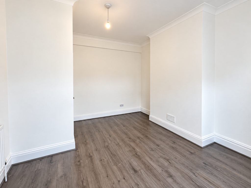 House in London - View 5