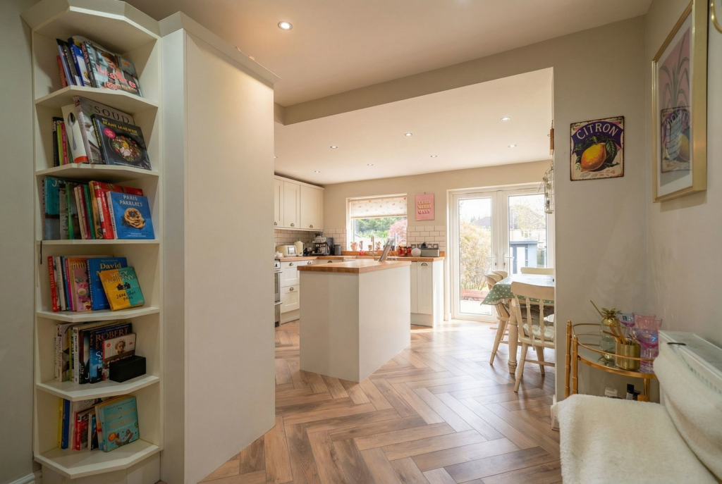 House in Solihull, Shirley - More