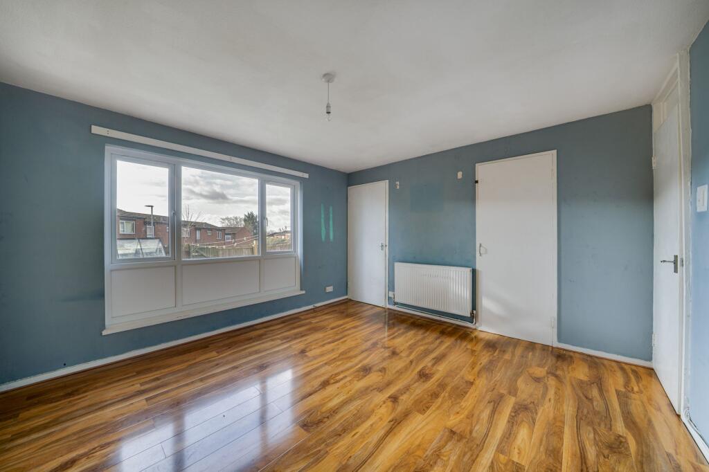 87, Burtondale, Telford, TF3 photo 2