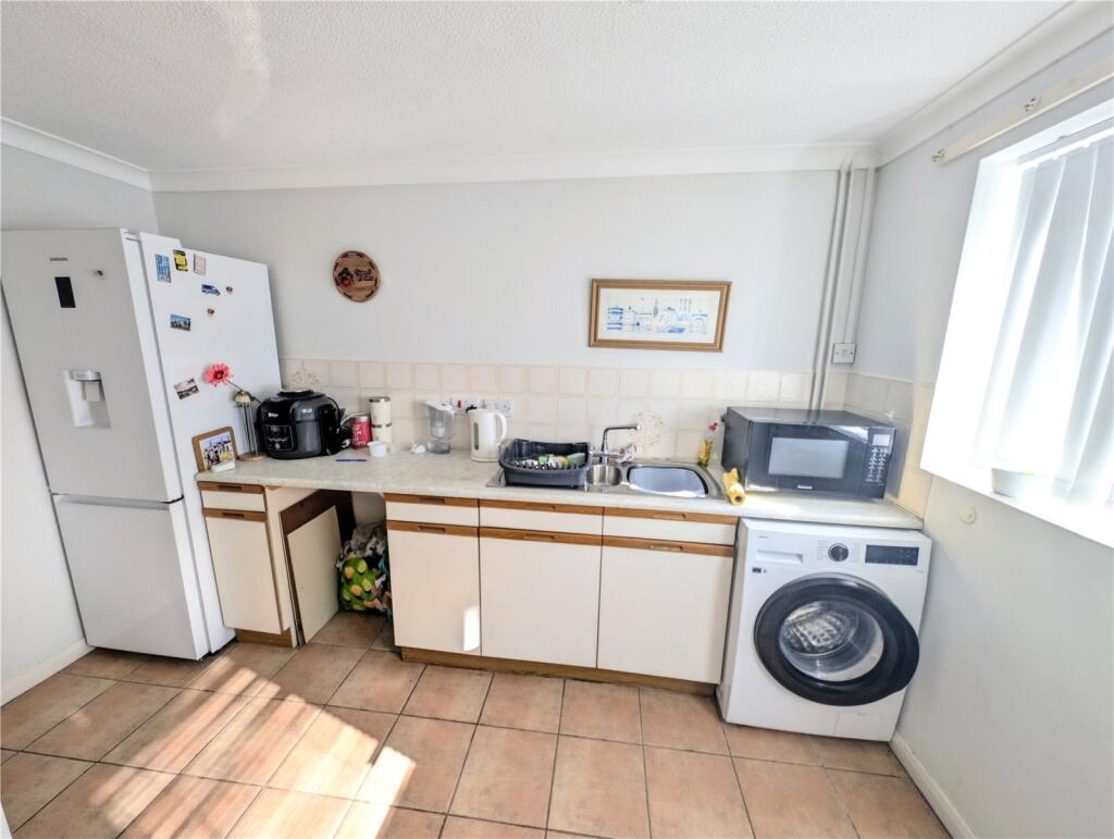 Ashfields, Oakengates, Telford, Shropshire, TF2 photo 3