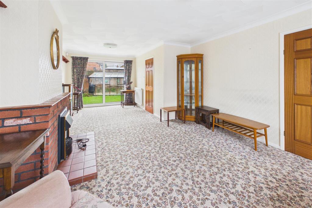 Fern Avenue, Willington, Derby photo 4