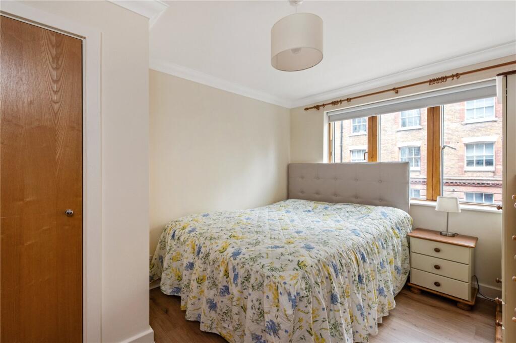 Apartment in London, Spitalfields, Whitechapel - View 2