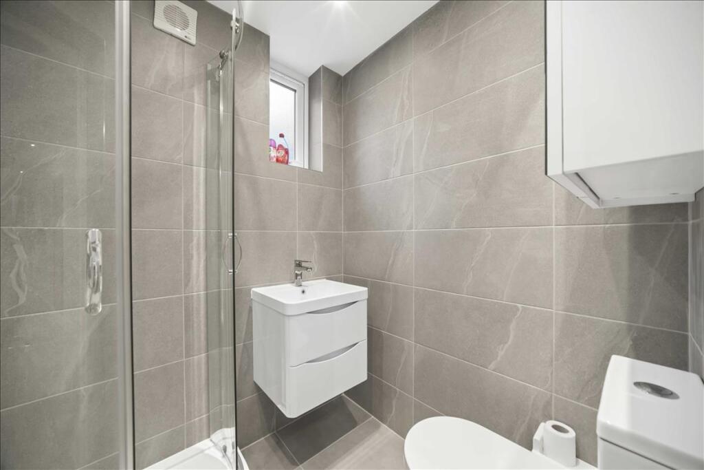 Apartment in London - More